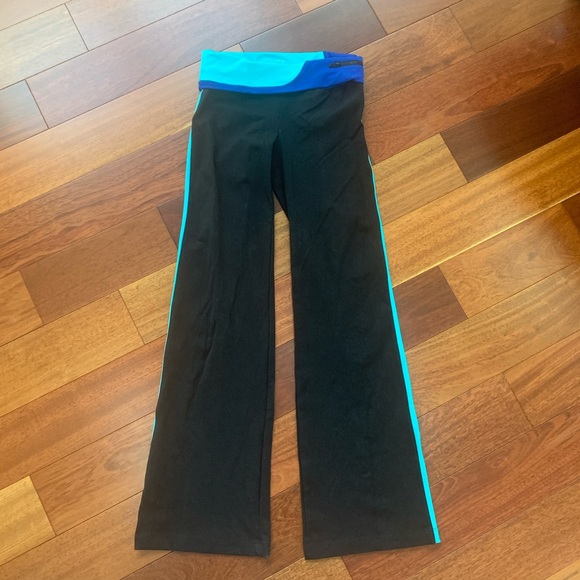 Ph8 (Bebe Sport) Fold over Pants in Small - Picture 3 of 16